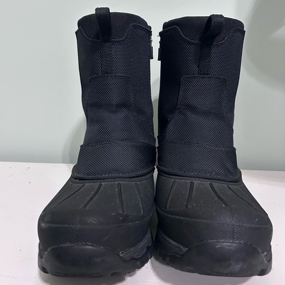LL Bean Black Storm Chaser Men Chelsea Waterproof TEK 2.5  display picture 1